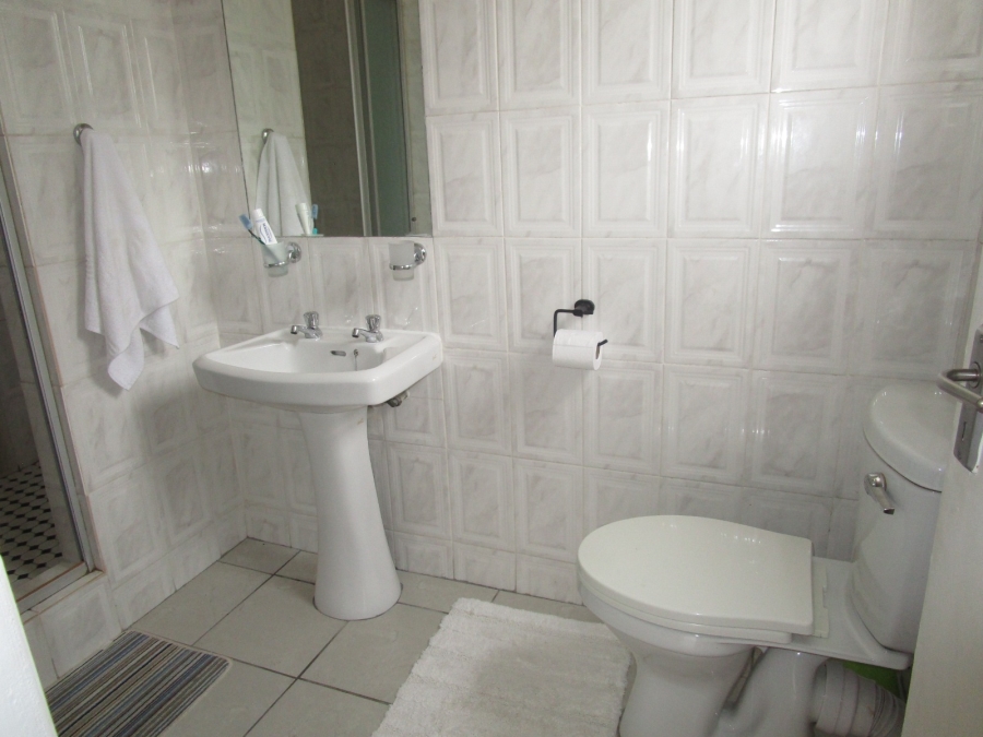 4 Bedroom Property for Sale in Lansdowne Western Cape